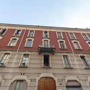 Eccelso , Milano Italia